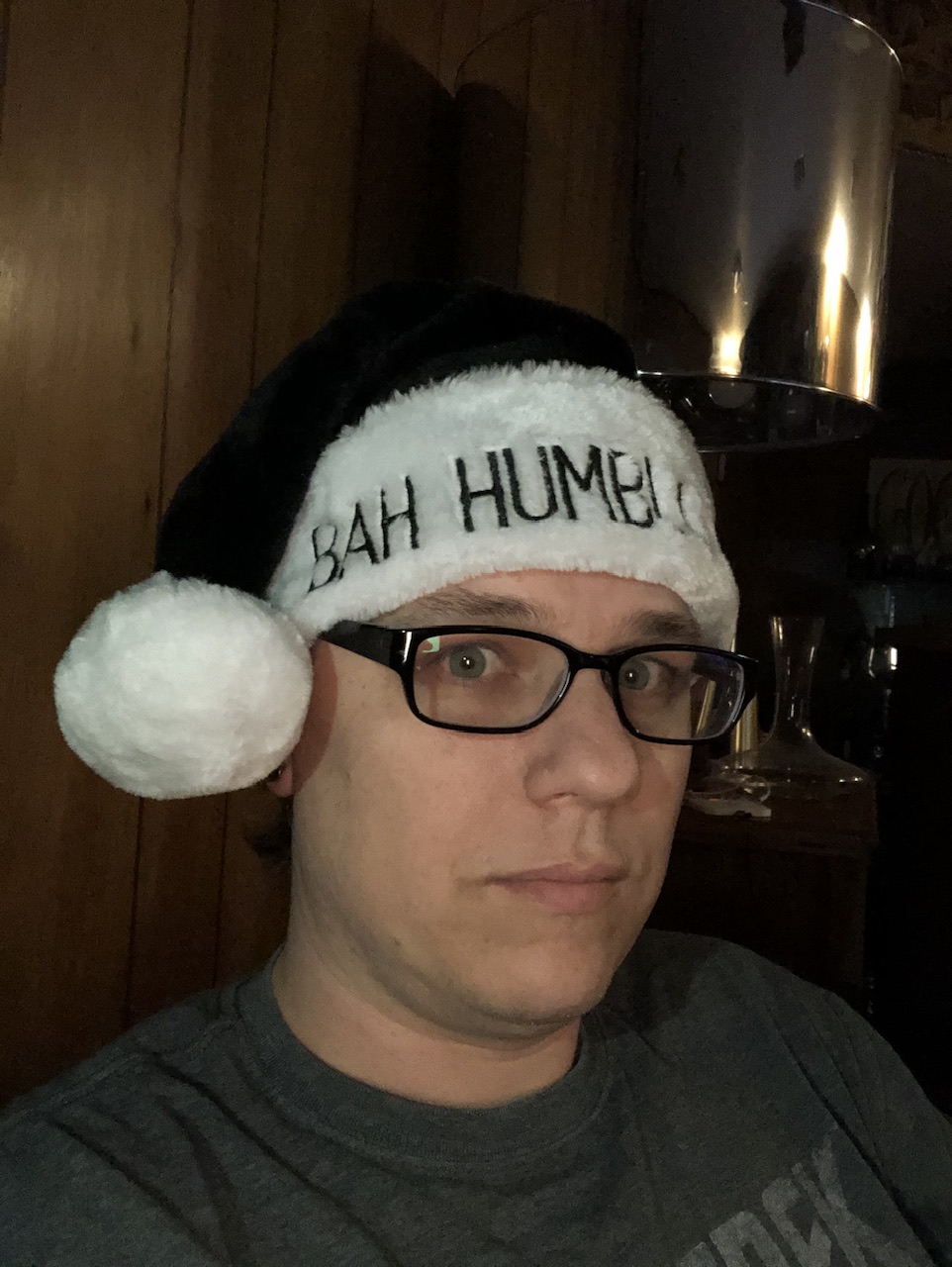 Live stream logo or thumbnail